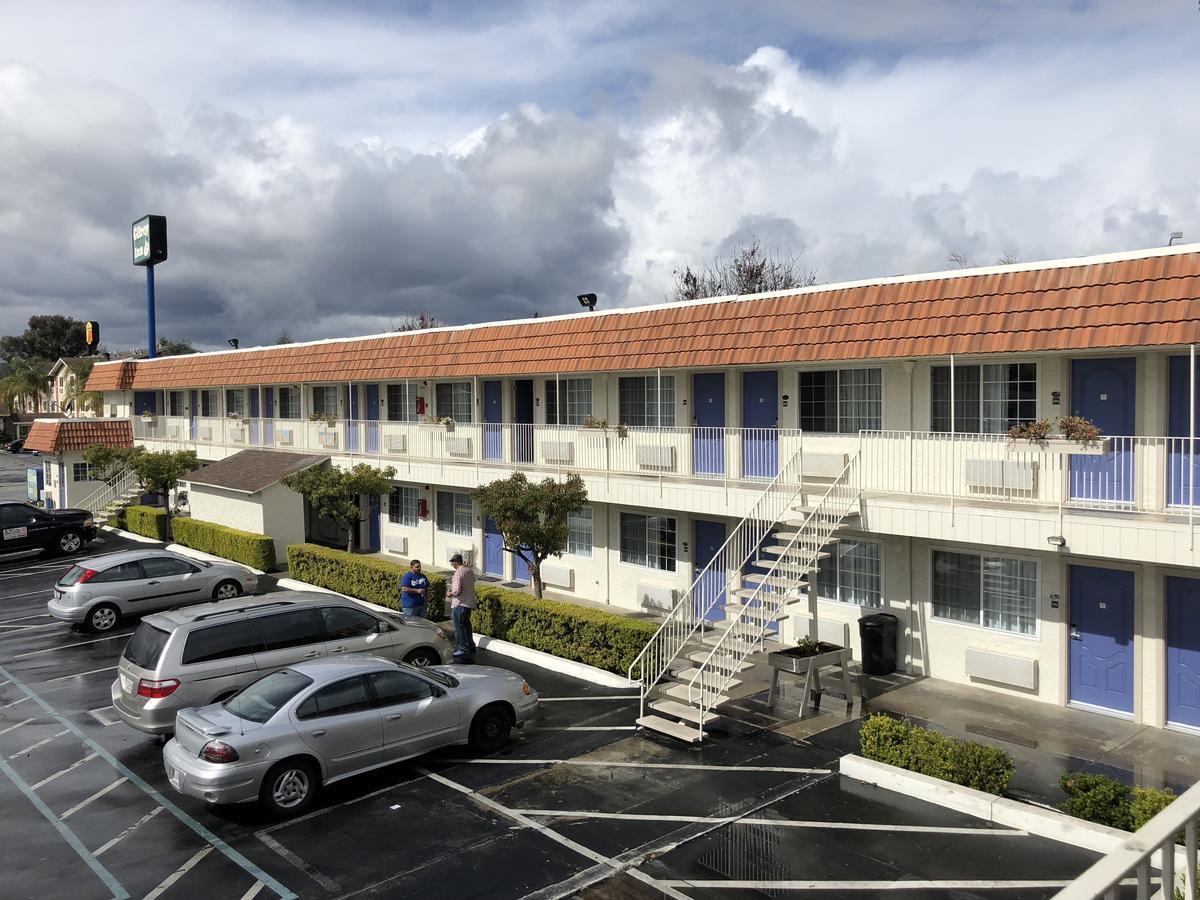 Gilroy Inn Exteriér fotografie